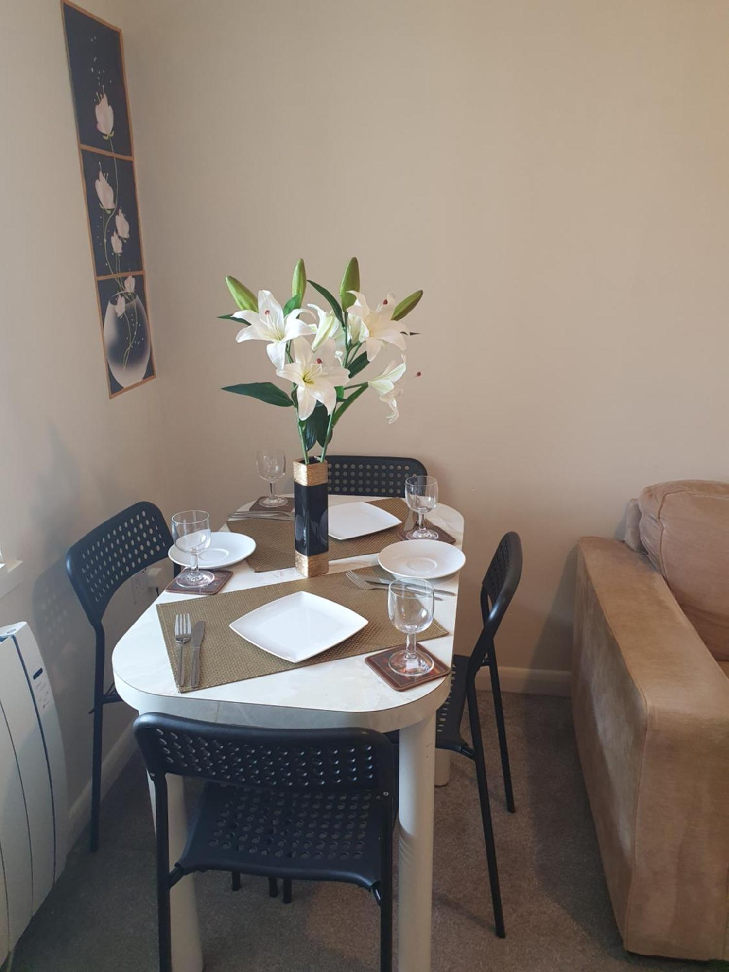Lovely 1Bedrood Apartment Гілфорд Екстер'єр фото