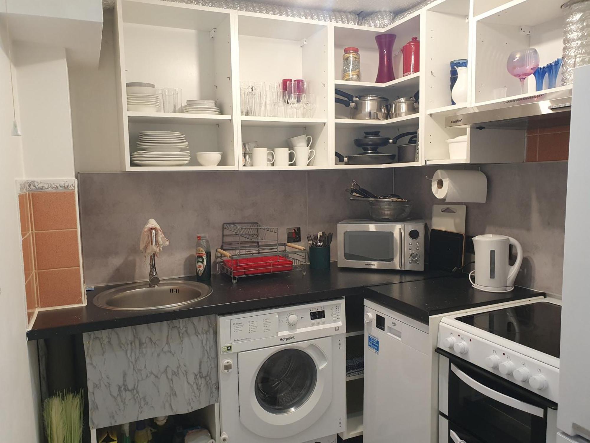 Lovely 1Bedrood Apartment Гілфорд Екстер'єр фото