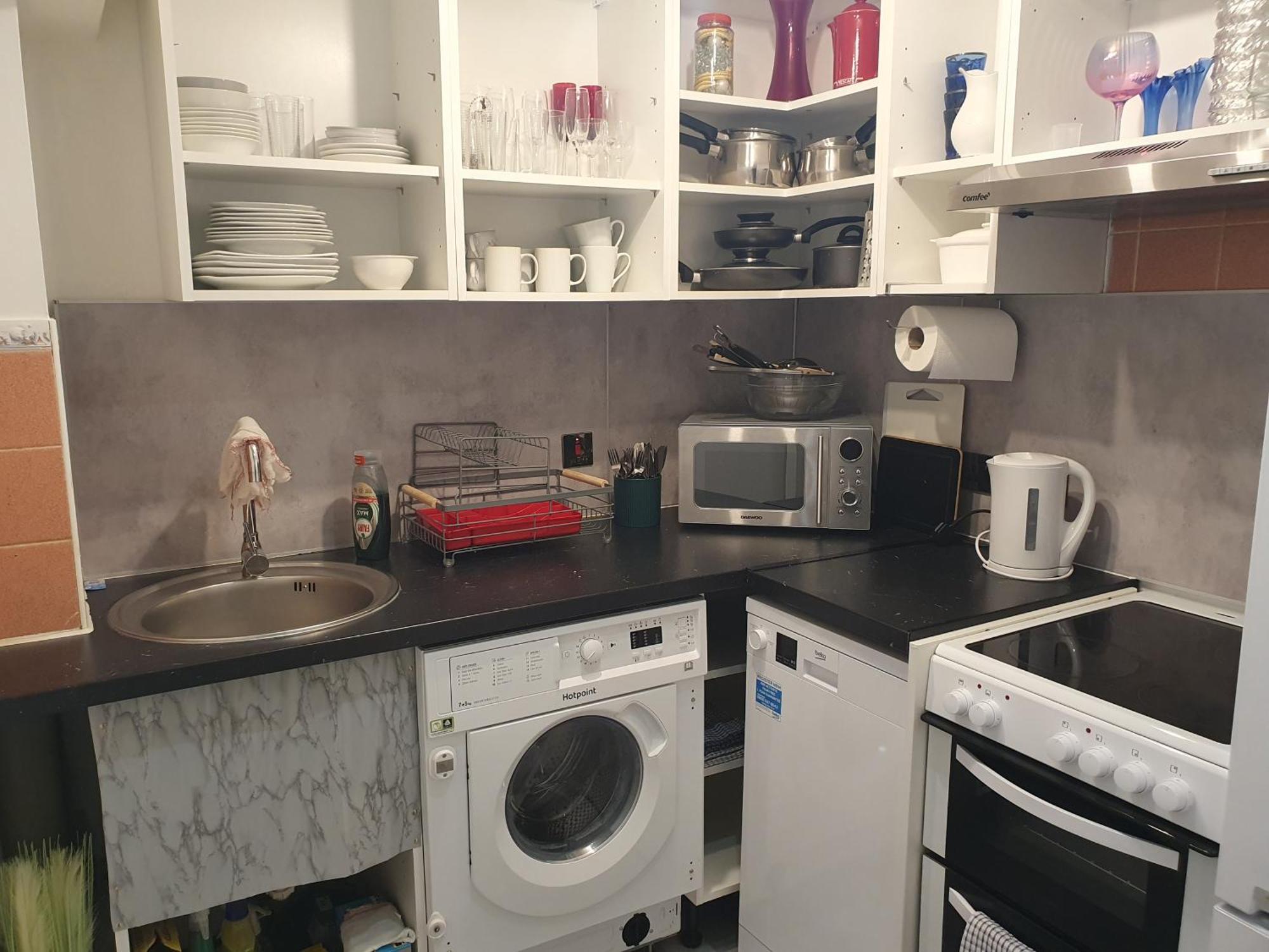 Lovely 1Bedrood Apartment Гілфорд Екстер'єр фото
