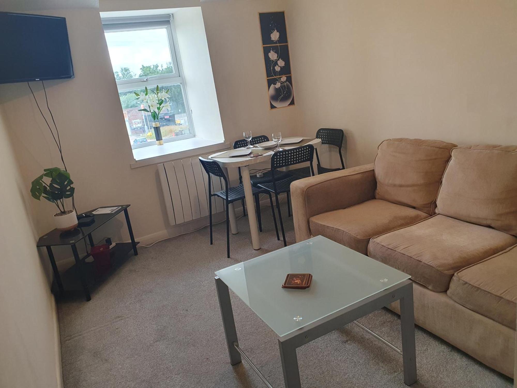 Lovely 1Bedrood Apartment Гілфорд Екстер'єр фото