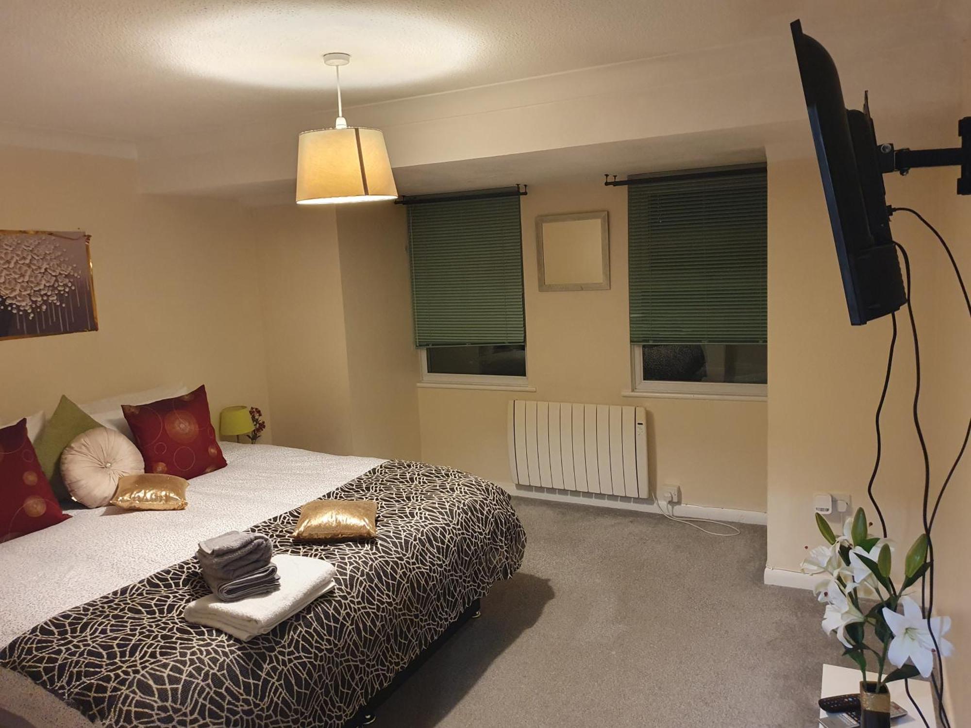 Lovely 1Bedrood Apartment Гілфорд Екстер'єр фото