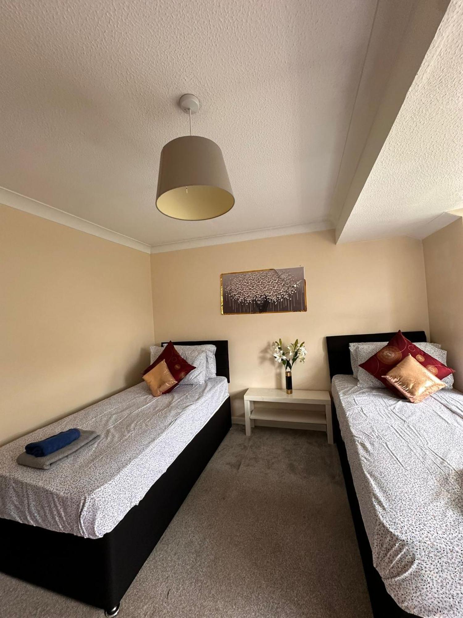 Lovely 1Bedrood Apartment Гілфорд Екстер'єр фото