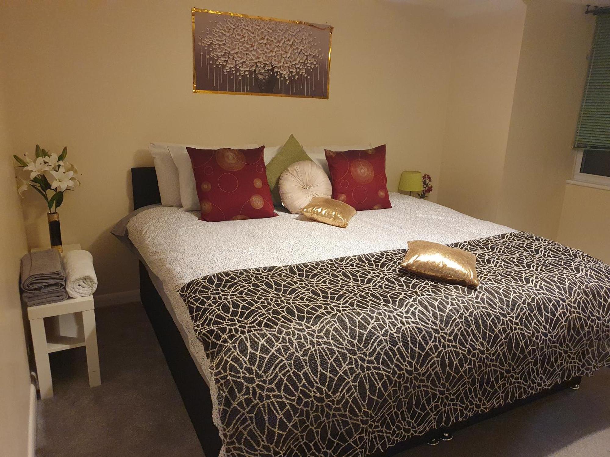 Lovely 1Bedrood Apartment Гілфорд Екстер'єр фото